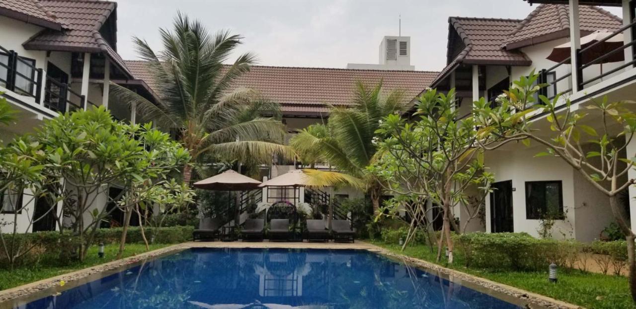 S.R Sofia Villa Hotel Siem Reap Esterno foto